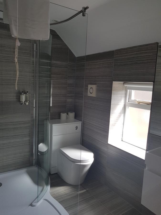 The Angel Inn Warminster Ngoại thất bức ảnh